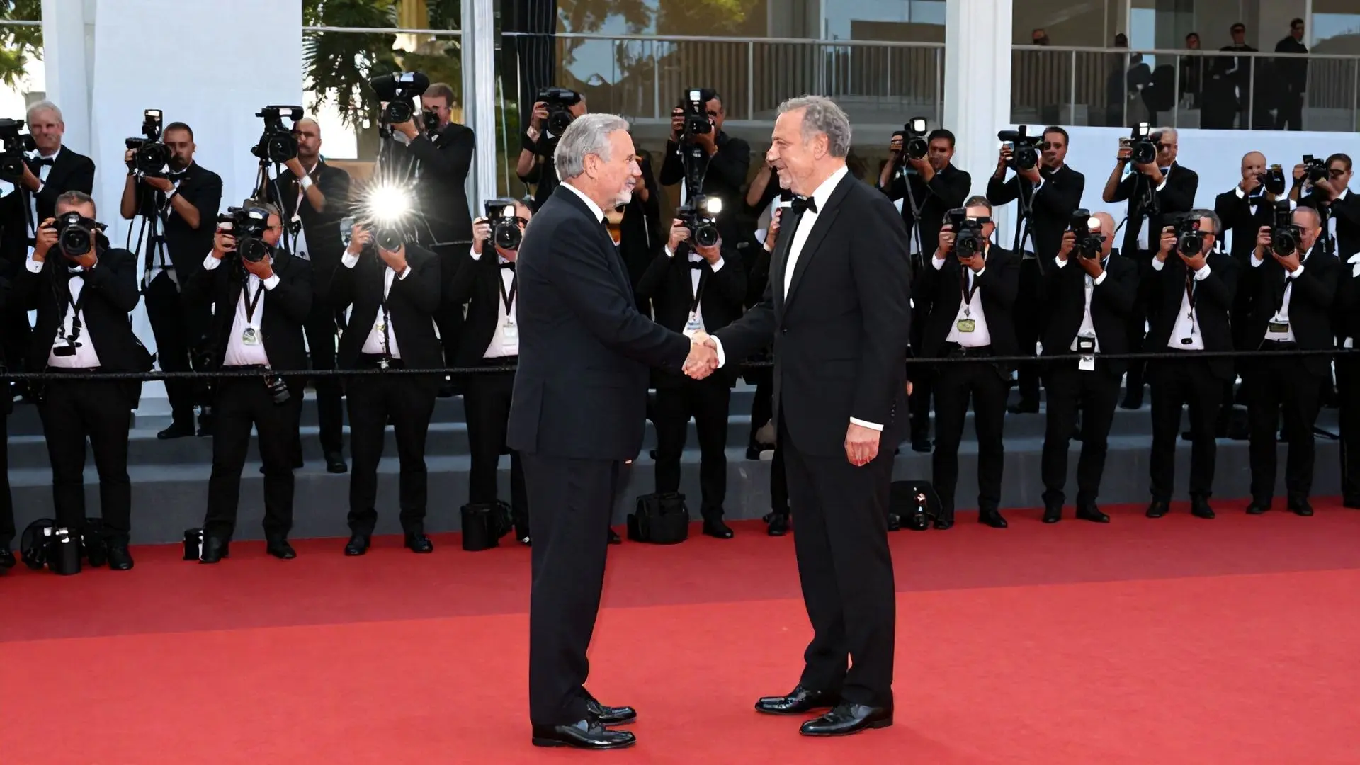 서론: 화려한 외교 뒤 숨겨진 경고