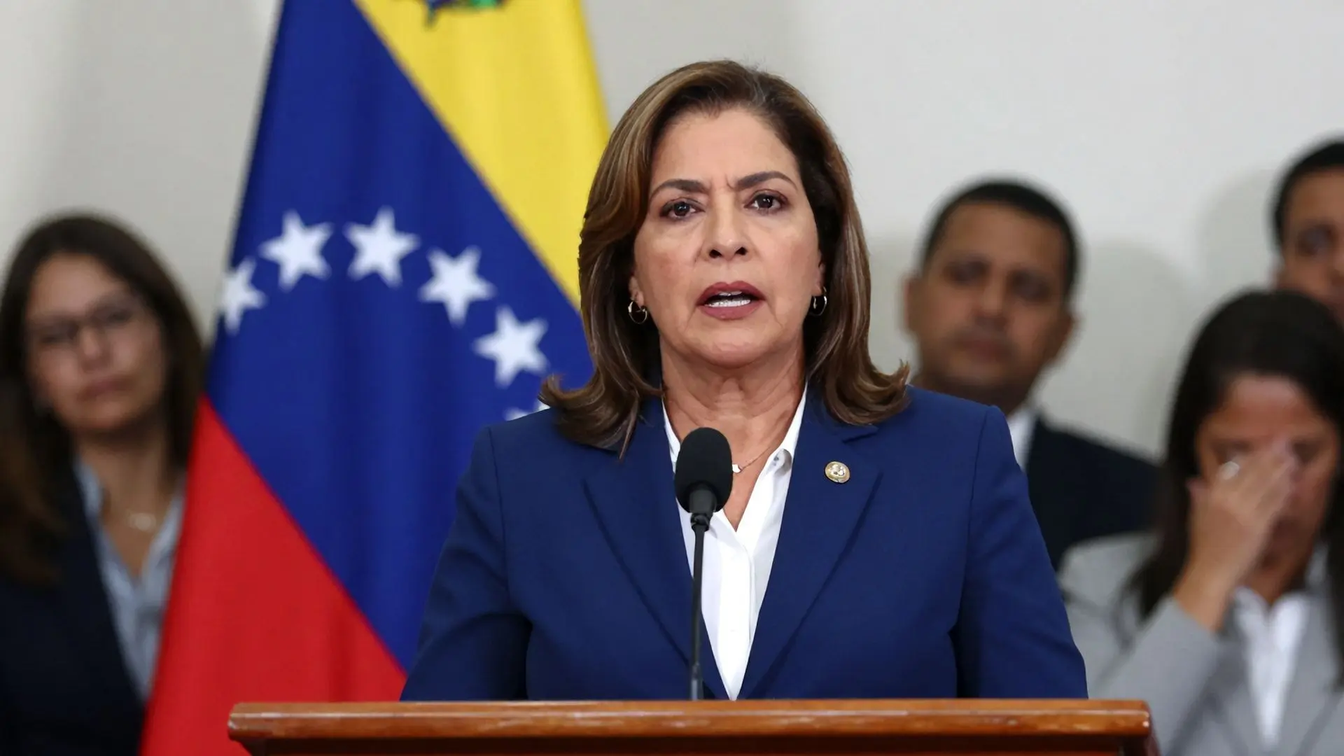 2. 델시 로드리게스, 새로운 권한대행의 등장과 불확실성