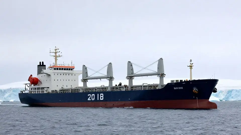 1. 서론: 12년 전 시작한 북극 항로, 한국은 왜 아직 수에즈 운하에 머물고 있나?