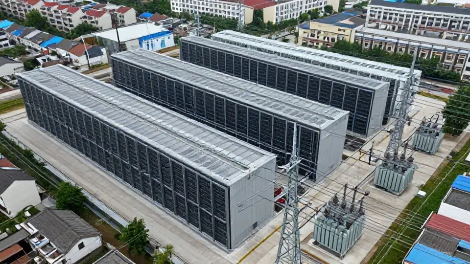 2. 데이터센터는 움직이는 도시: 전력 하마와 송전망의 한계