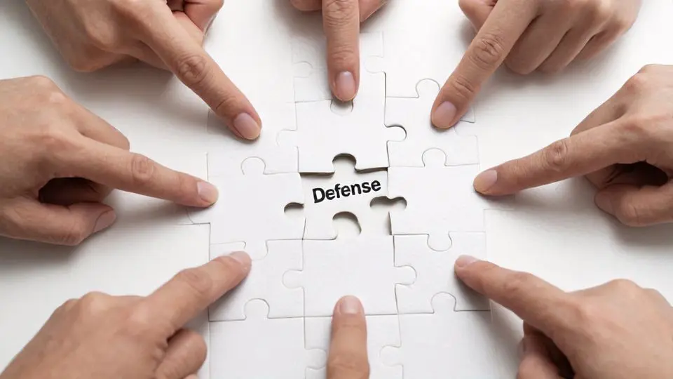 3. 국방 예산의 우선순위 문제와 사회적 무관심