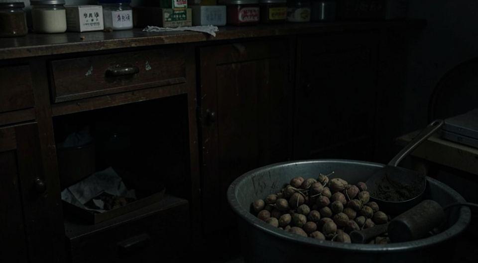 💊 의료 시스템 붕괴가 초래한 아편 경제의 확산